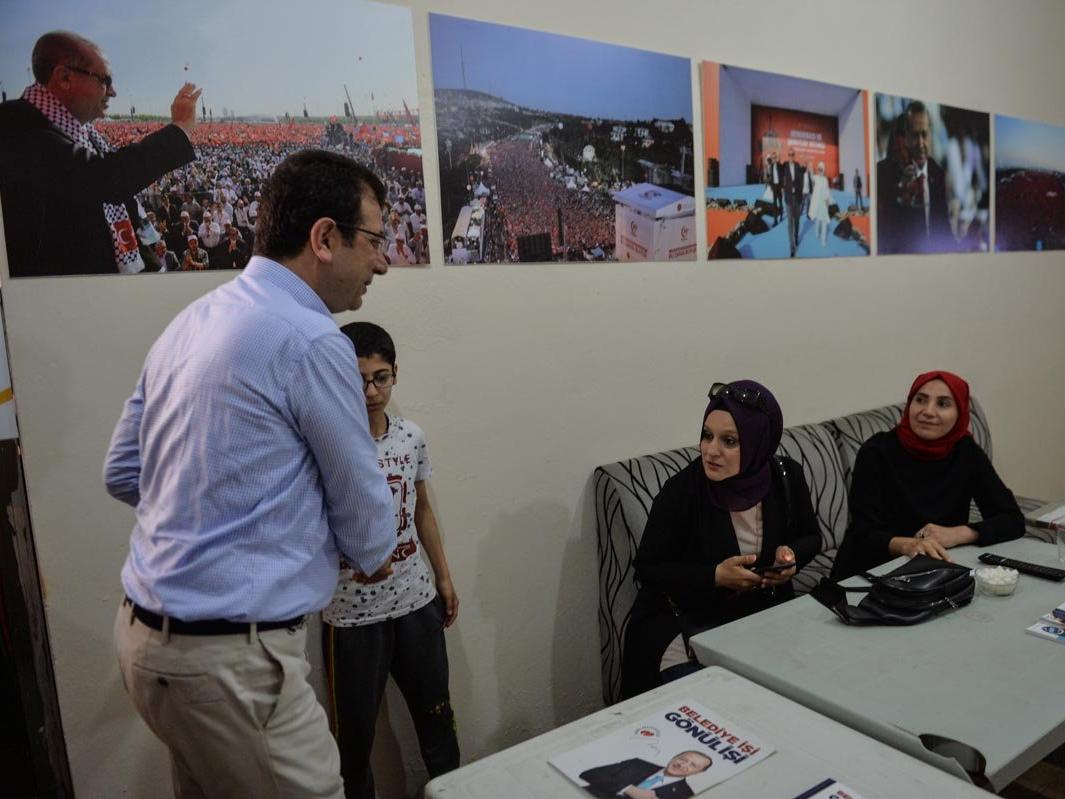 Ekrem İmamoğlu, Binali Yıldırım'ın seçim ofisini ziyaret etti