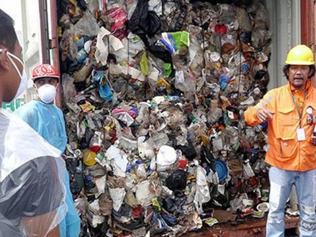 Filipinler ile Kanada arasındaki çöp krizi!