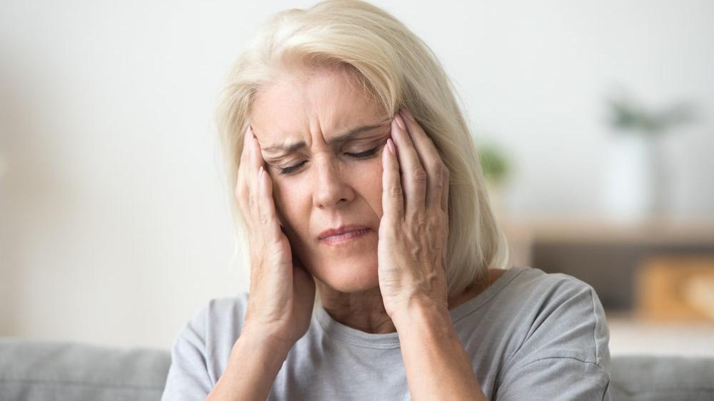 'Baş ağrısı çekenlerin yüzde 56'sında depresyon saptandı'