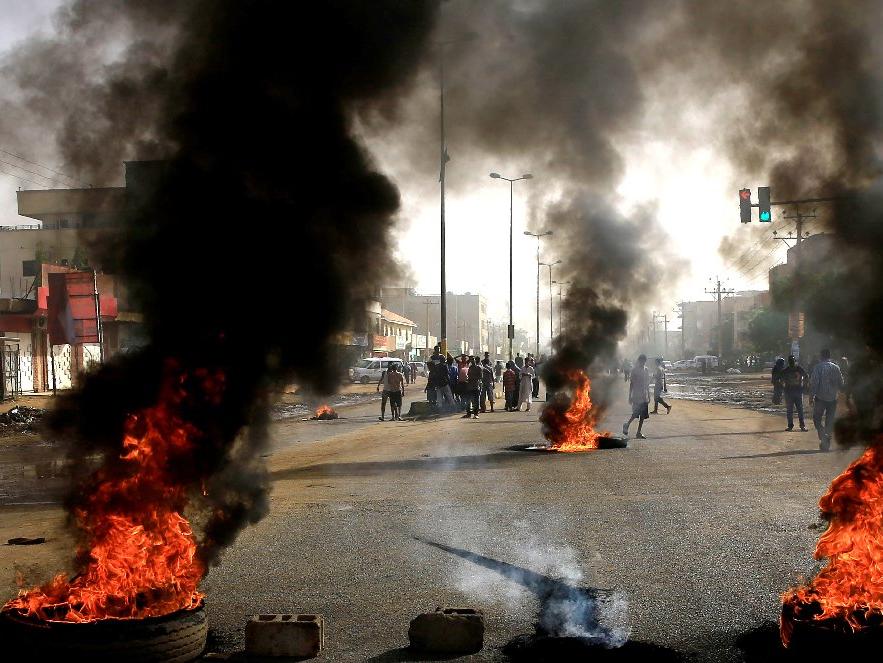 Sudan'da sular durulmuyor: Protestoculara kanlı müdahale