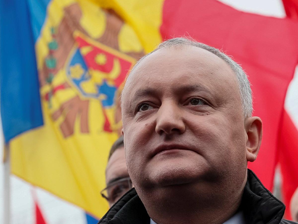 Moldova Cumhurbaşkanı azledildi