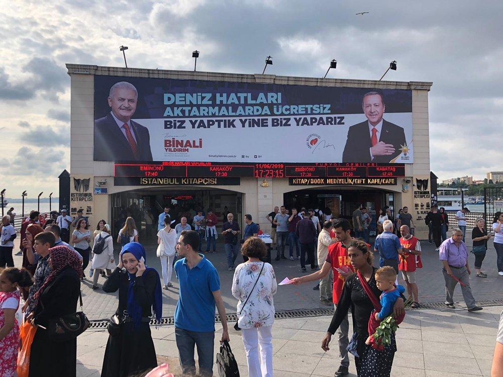 YSK kararını verdi! AKP'nin Kadıköy'deki afişi kaldırılacak