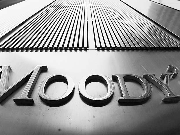 Moody's Türkiye'nin kredi notunu düşürdü!