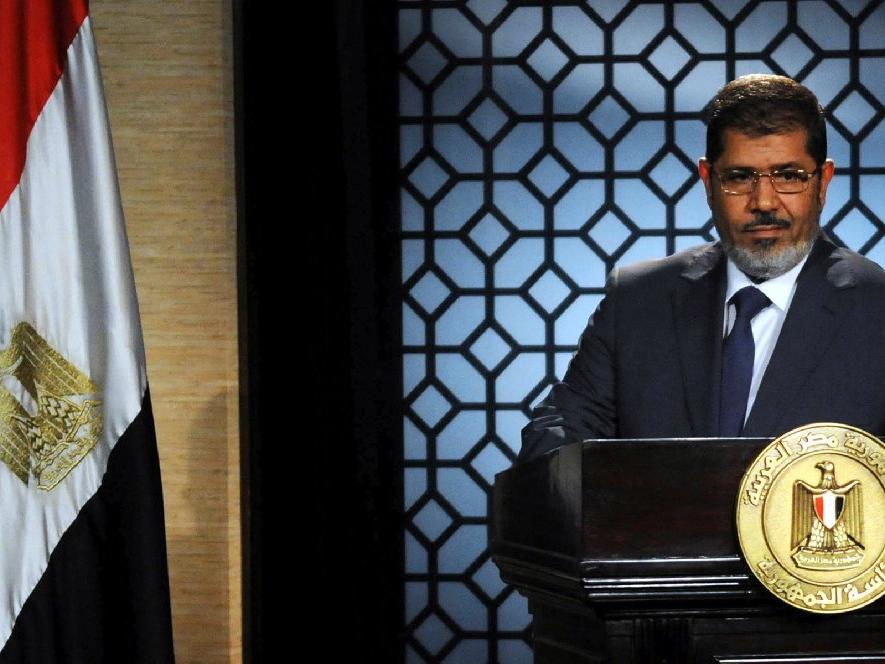 Darbeyle devrilen eski Mısır Cumhurbaşkanı Mursi mahkemede hayatını kaybetti