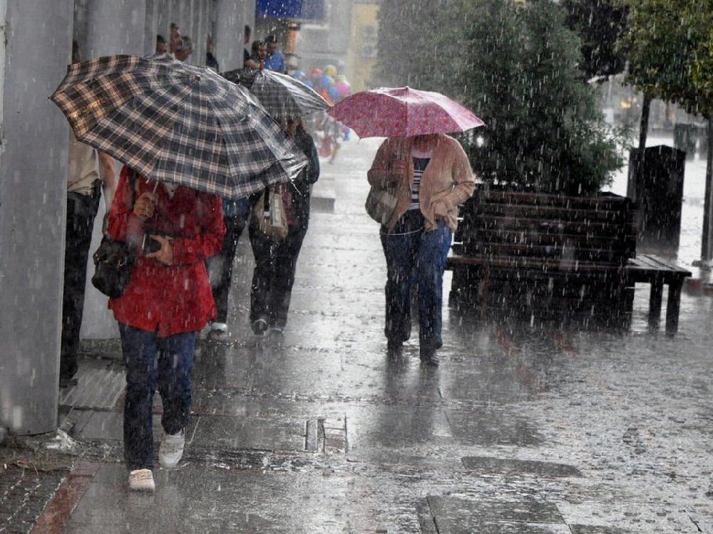 Meteoroloji'den İstanbul Anadolu Yakası'nda sağanak yağış uyarısı!