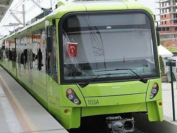 Bursa'da metroya yıldırım düştü!
