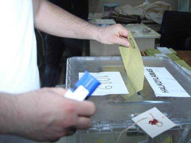 Oy kullanma işlemi saat kaçta bitecek? İşte İBB başkanlığı oy verme saatleri