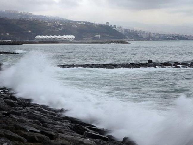 Karadeniz'in şakası yok! 3 kişi son anda kurtarıldı