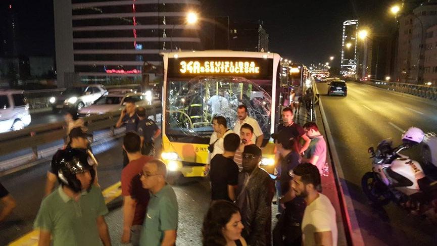 Son Dakika... İstanbul Mecidiyeköy'de metrobüs kazası