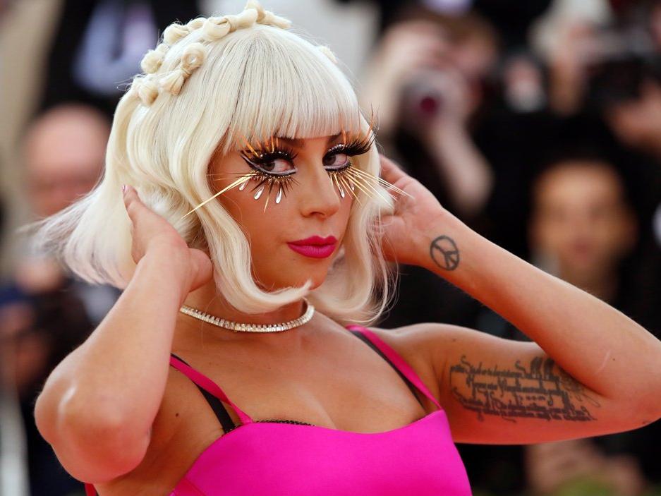 Lady Gaga kozmetik markası çıkarıyor