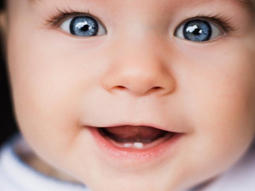 Bebeklerde diş çıkarma ne zaman başlar? Nasıl anlaşılır?