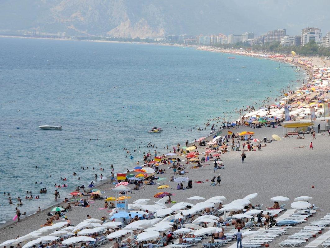 Antalya'nın denizi, havasından sıcak