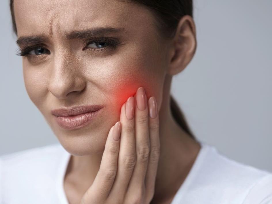 Diş apsesi belirtileri nelerdir? Ağrısı kaç günde geçer?