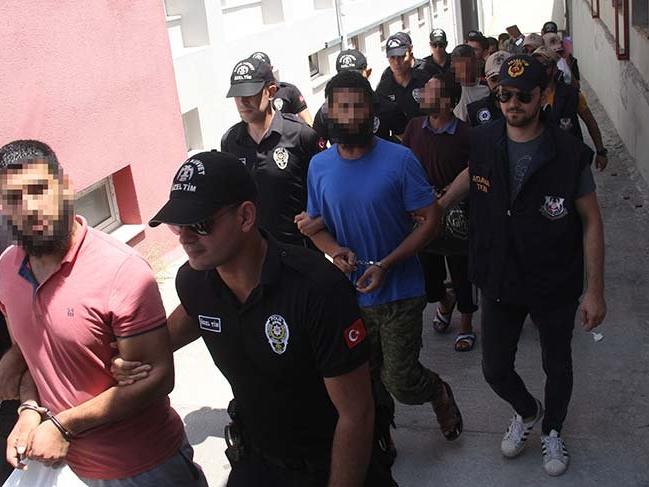 Haraç toplayan 12 IŞİD'li tutuklandı
