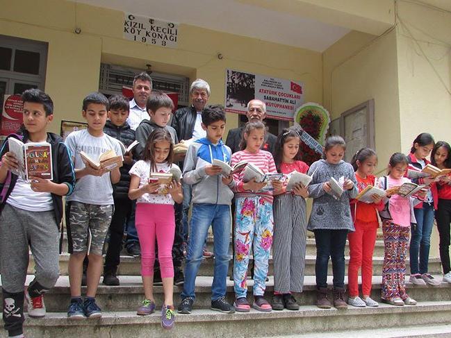 Onun adı 'Kitap Baba' köylere 'Atatürk Çocukları Kütüphanesi' kuruyor