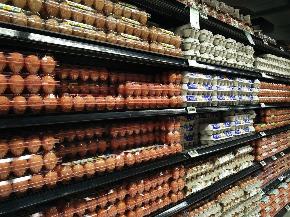 Yumurta üreticileri fiyatların düşmemesinden şikayetçi