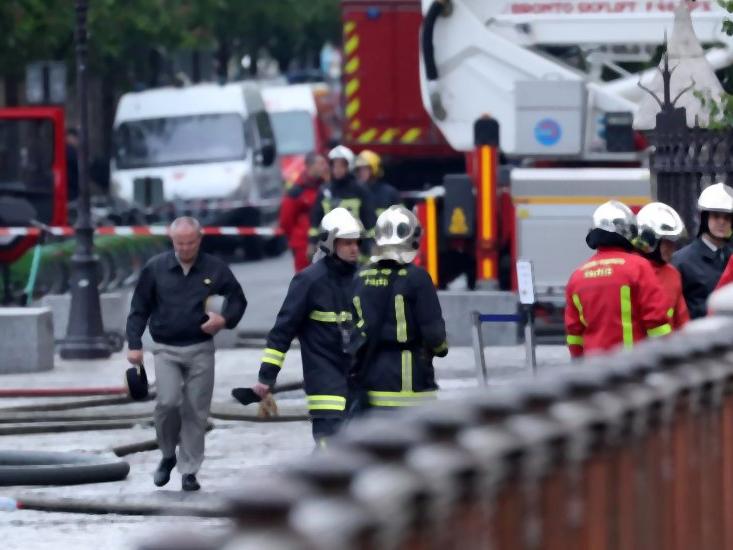 Almanya'daki korkunç hastane yangınında 1 kişi öldü 12 kişi yaralandı