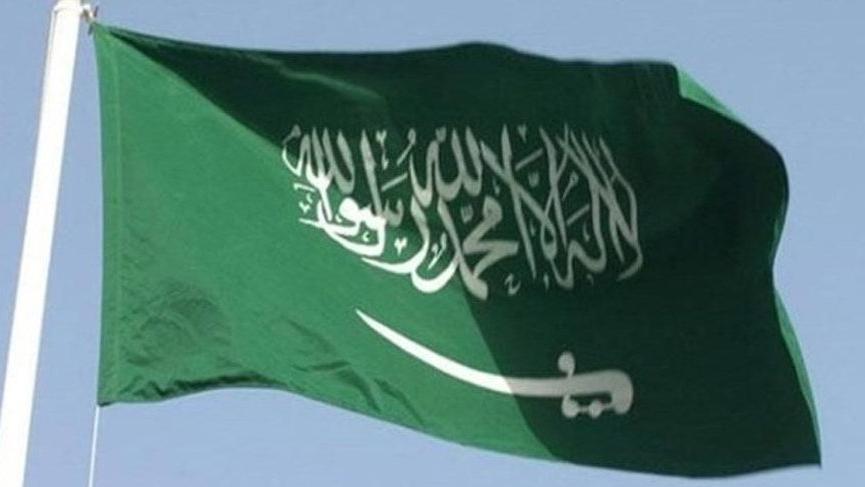 Suudi Arabistan'da bekletilen Türk TIR'ların geçişine izin verildi