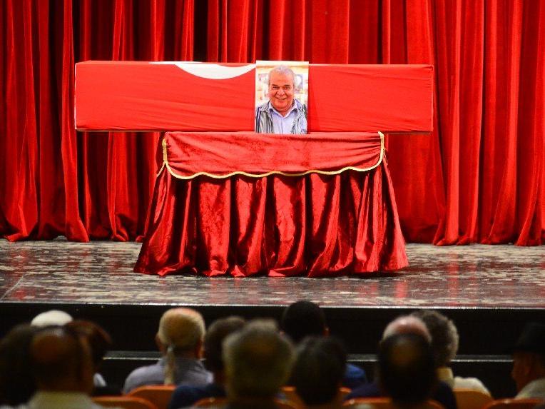 Usta oyuncu Cengiz Sezici, Adana'da toprağa verildi