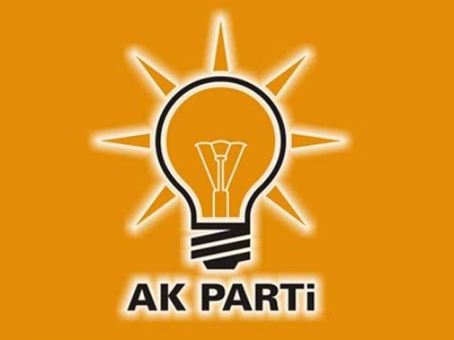 AKP'nin fahri kurucusundan istifa kararı