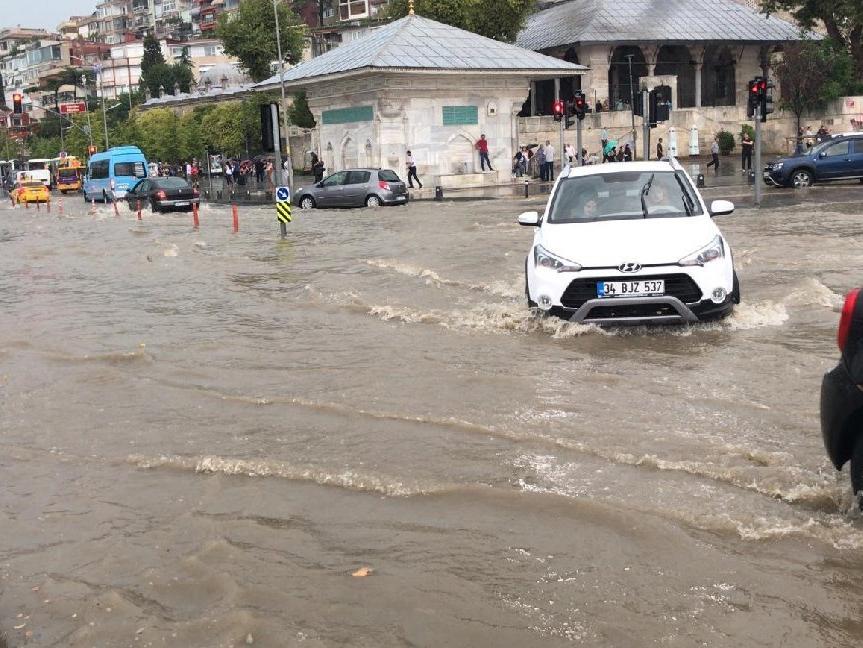 Meteoroloji İstanbul için bir uyarı daha yayınladı! Yağmur ne zaman duracak?