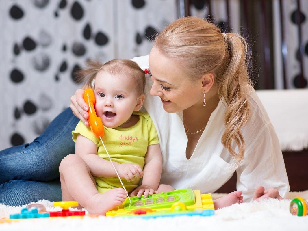 Bebekler kaç aylıkken konuşur? Bebeklerde konuşma ne zaman başlar?