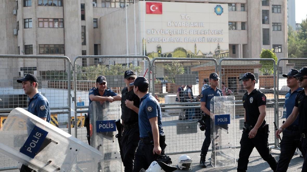 Kayyum kararlarının ardından dünyanın gözü Türkiye'de
