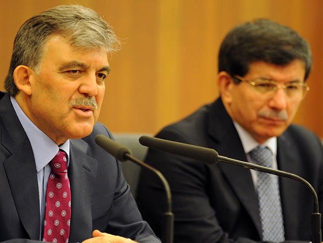 Abdullah Gül ve Ahmet Davutoğlu'ndan kayyum açıklaması