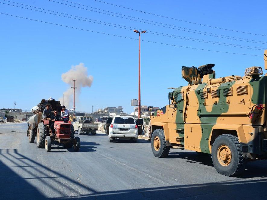 Suriye'de Türk askeri konvoyuna saldırı: Üç sivil hayatını kaybetti