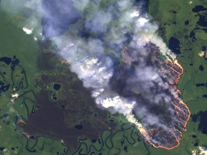 Bolsonaro'dan beyin yakan açıklama: Yangınları çevreciler çıkarıyor