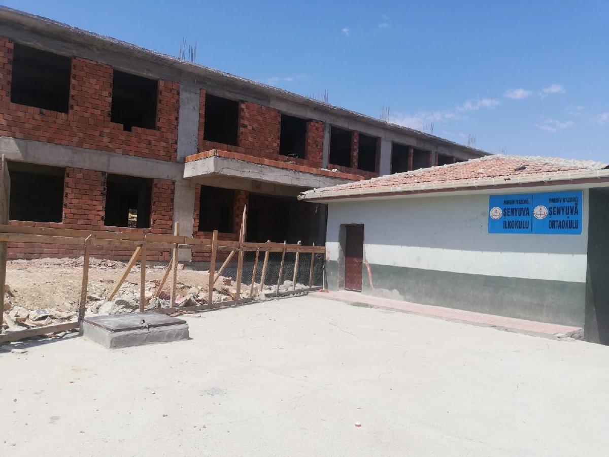 Mardin'de durdurulan okul inşaatına velilerden tepki