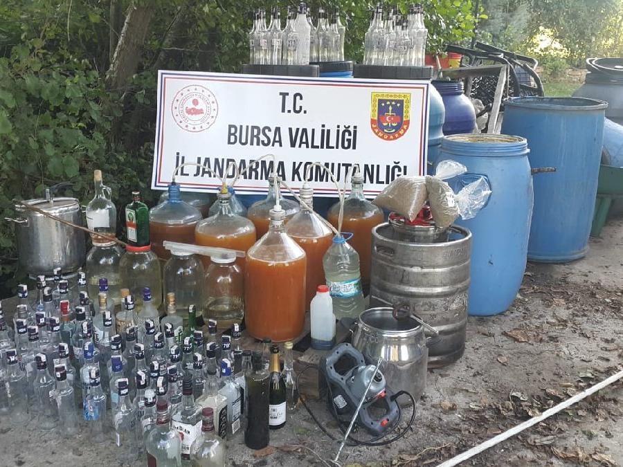 Bursa'da 760 litre sahte içki ele geçirildi