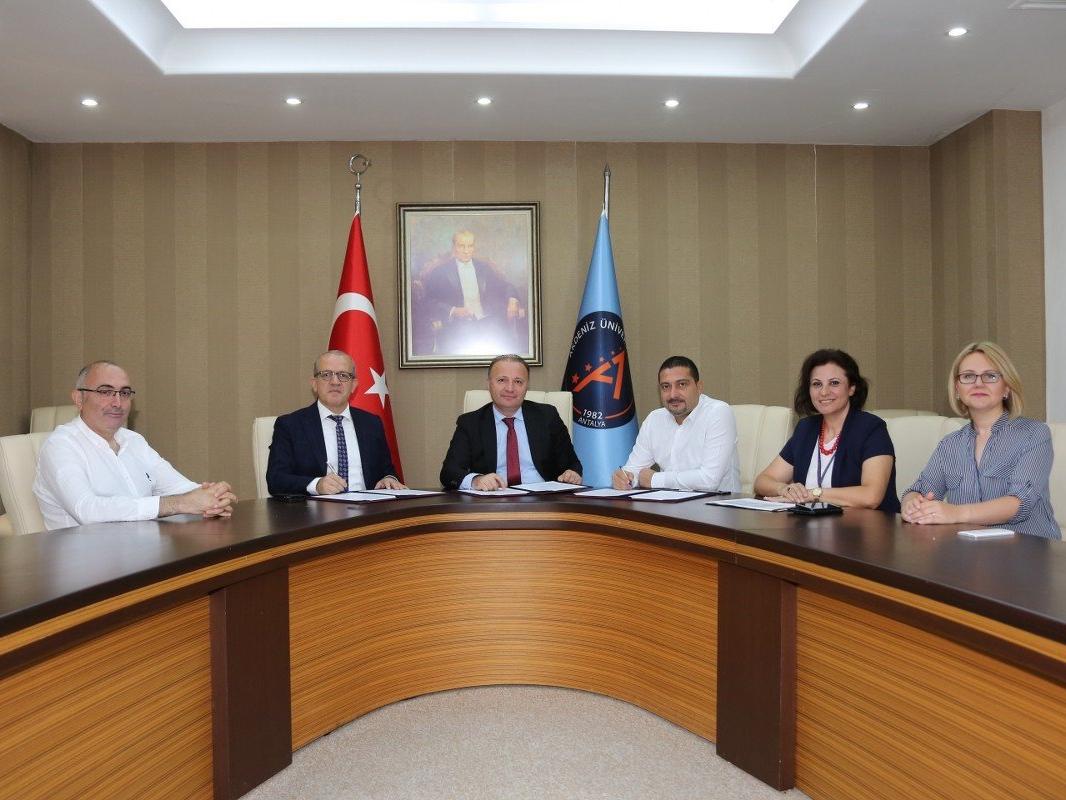Akdeniz Üniversitesi ve Atatürk Devlet Hastanesi arasında işbirliği protokolü