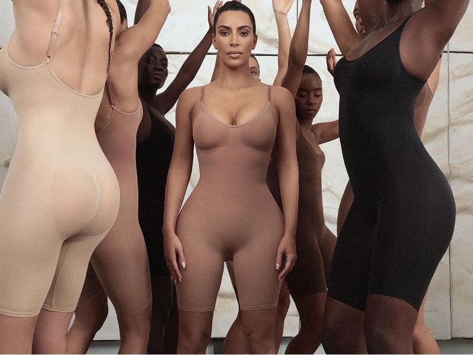 Kim Kardashian Kimono isminden vazgeçti 'Skims' ismini tercih etti