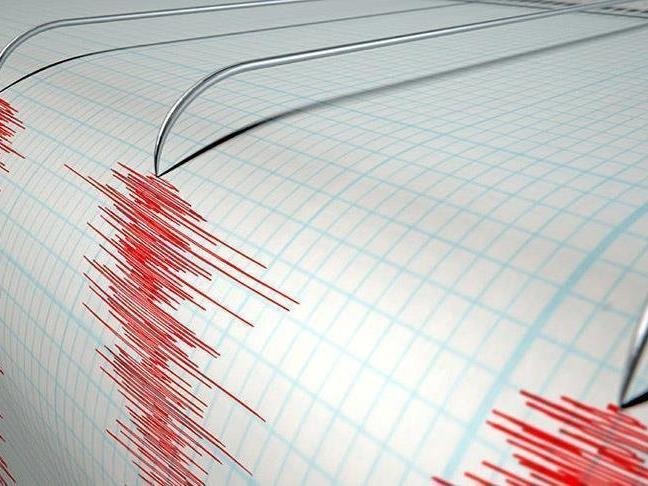 Son depremler: Ege'de ikinci kez korkutan deprem! İzmir ve çevresi 4.4 ile bir kez daha sallandı