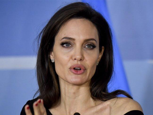 Angelina Jolie'nin YouTube kanalı kapatıldı