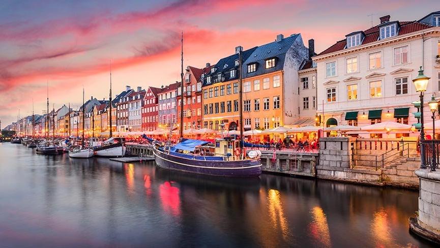 Kuzey Avrupa’nın rengarenk ışıklarıyla büyüleyen zarif şehirleri
