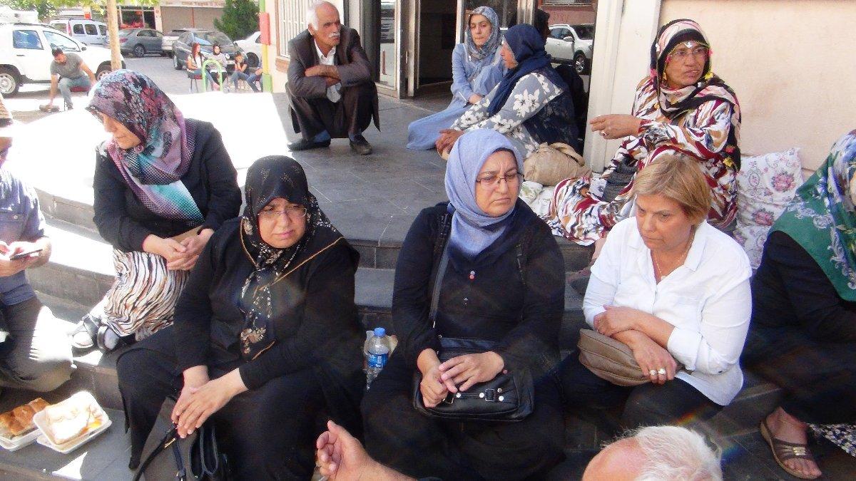 HDP önünde eylem yapan aile sayısı 8'e yükseldi