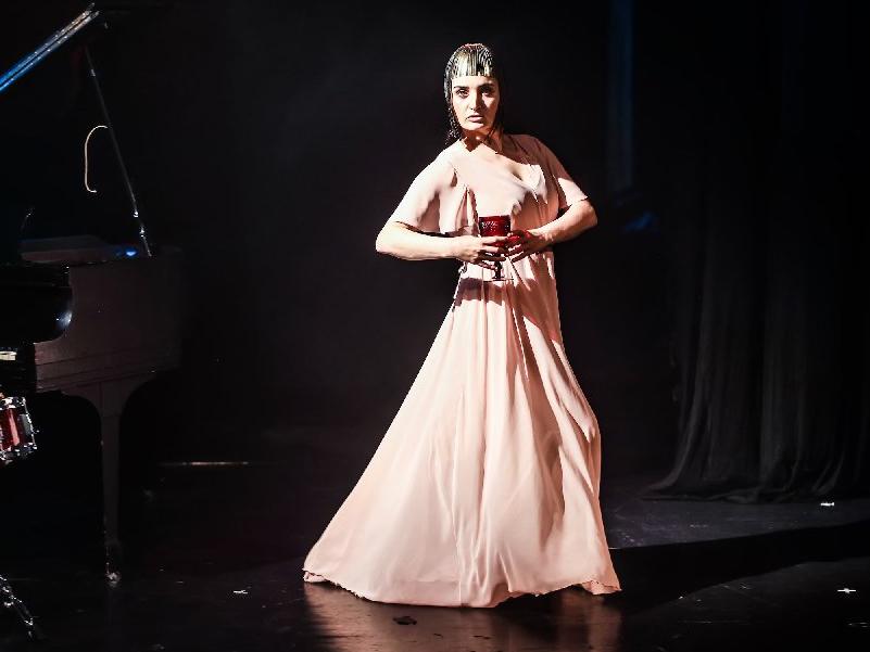 Fadik Sevin Atasoy'un oyunu 'Muse-Bir Esin Perisi Davası' İstanbul'da