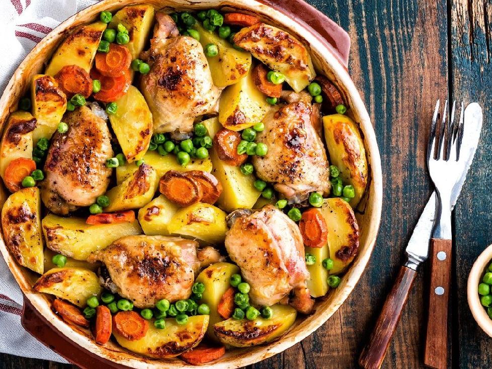 Fırında sebzeli tavuk tarifi: Pratik ve nefis lezzet fırında tavuk nasıl yapılır?