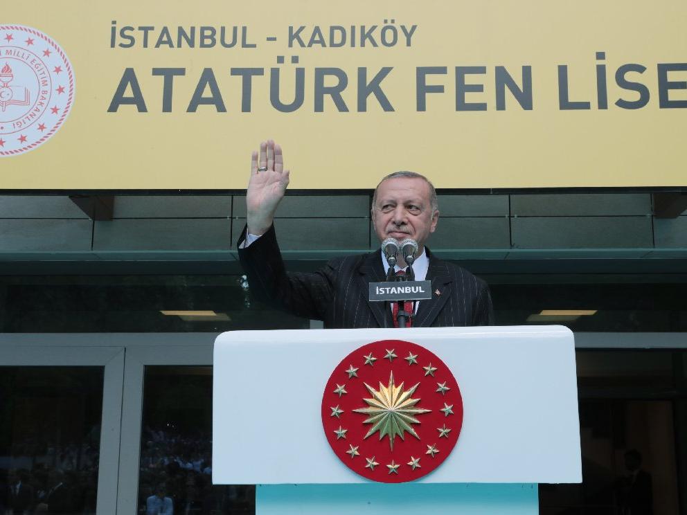 Erdoğan: Eğitimde Batı'yı kopyalamayı tercih ettik