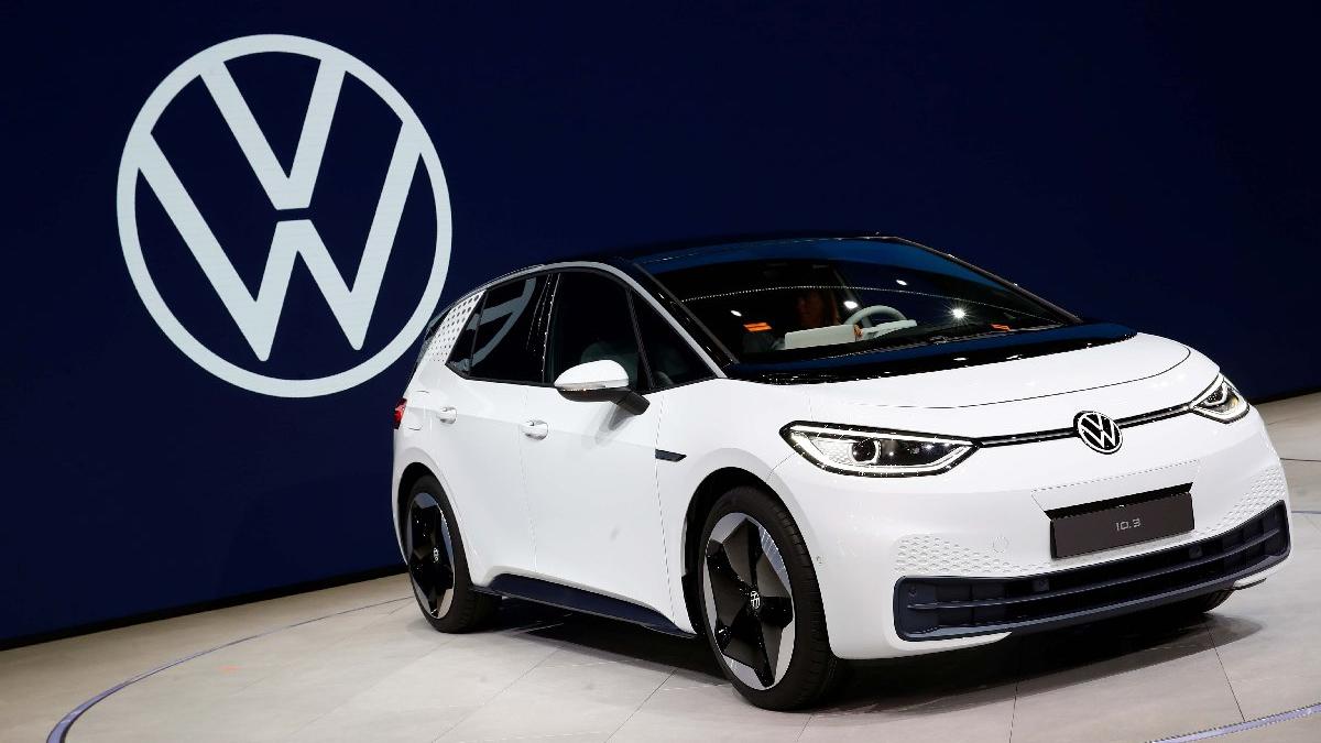 VW kompakt sınıftaki elektrikli otomobilini tanıttı!