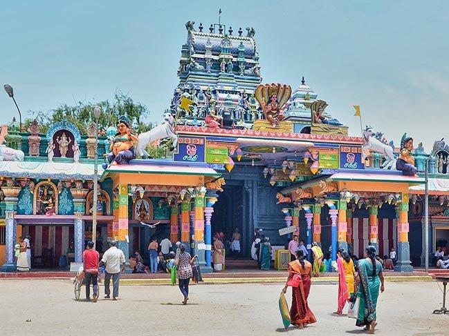Antik çağdan bugüne gelen rengarenk Hindu tapınağı