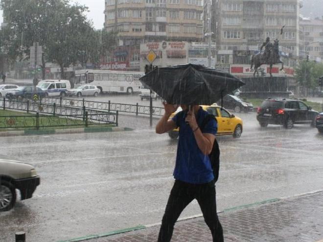 İstanbul da listede! Yağışlı günler geliyor sıcaklıklar düşüyor...