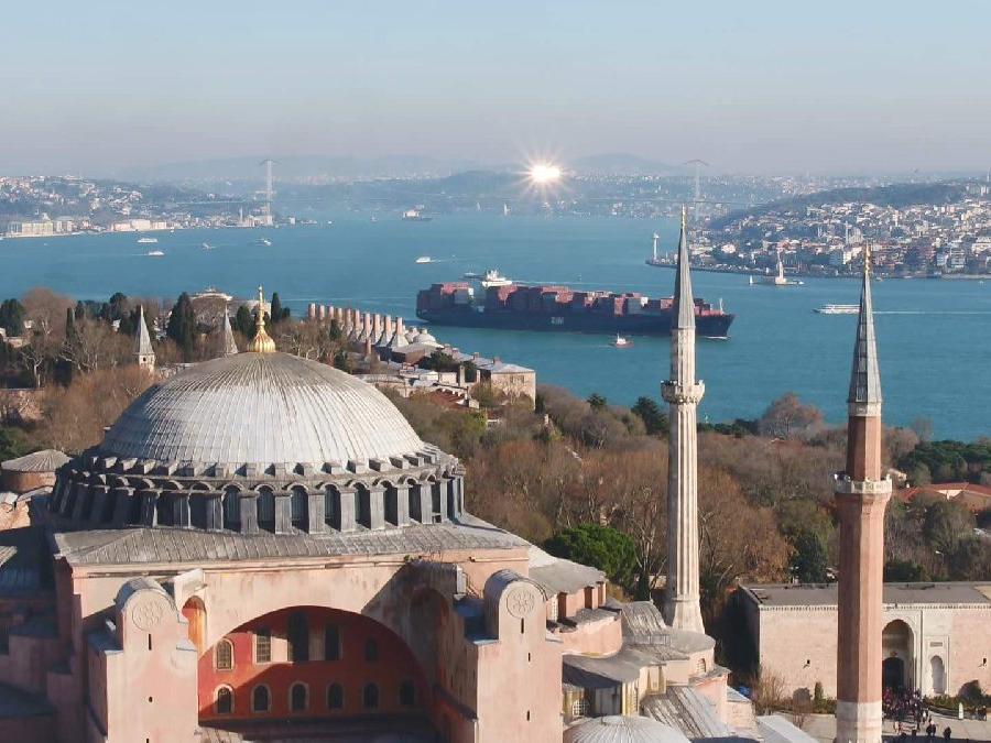 İstanbul'a 10 bin nüfuslu ülkelerden de turist geldi