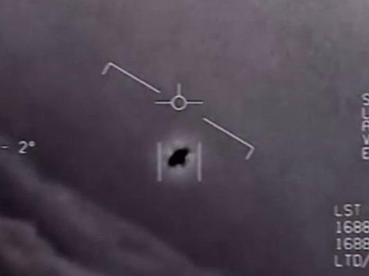 Flaş... ABD ilk kez UFO videolarının varlığını kabul etti
