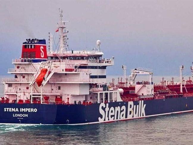 İran, İngiltere'ye ait petrol tankerinin yakında bırakılacağını duyurdu