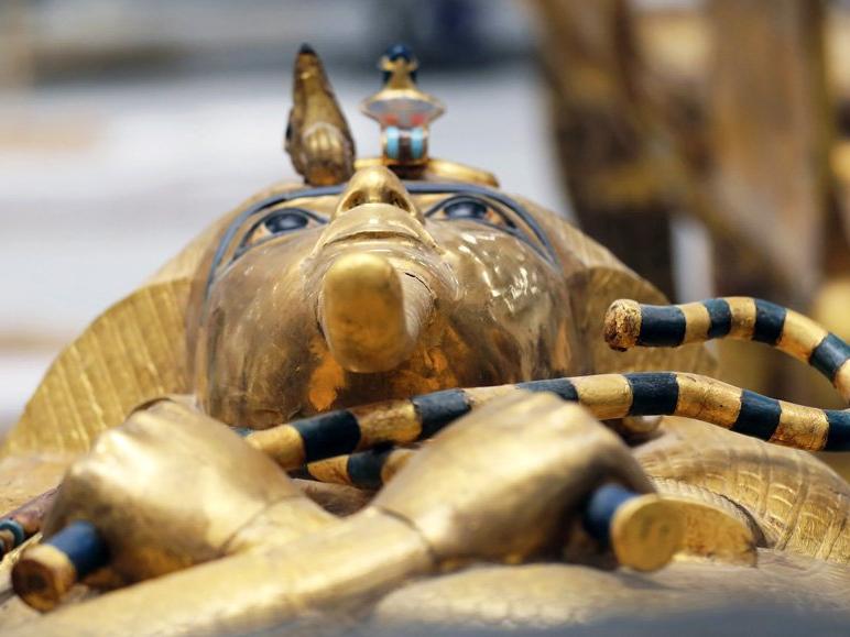Mısır'da bir ilk yaşandı: Firavunun mezarı 97 yıl sonra gün yüzü gördü