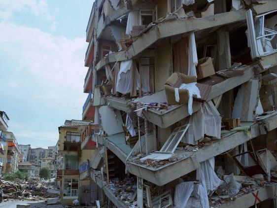 Sayıştay raporları 99 Depremi'nden kayıp parayı ortaya çıkardı
