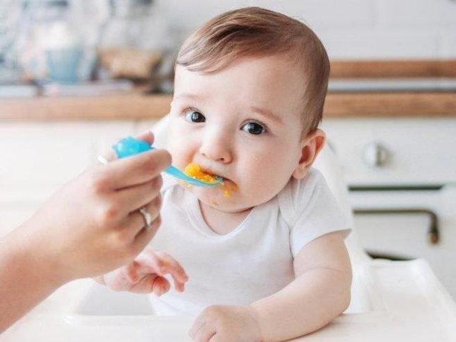 9 aylık bebek beslenmesi nasıl olmalı? Beslenme önerileri...